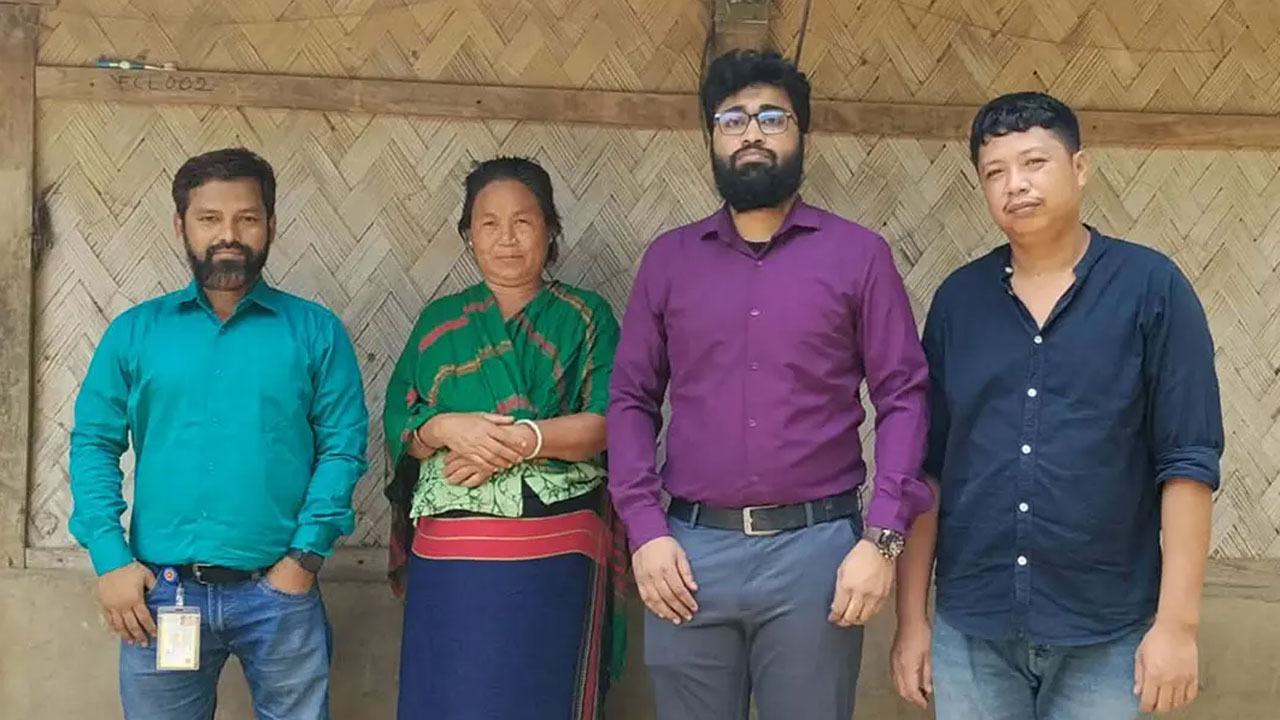 Delegation-in-Rangamati-to-resolve-complications-in-Rituparna's-house-construction