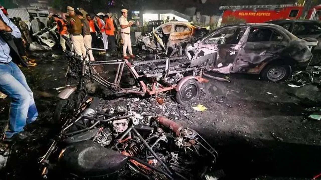 দিল্লিতে গাড়িবোমা হামলার ঘটনায় ১০ জনের বিরুদ্ধে অভিযোগ গঠন