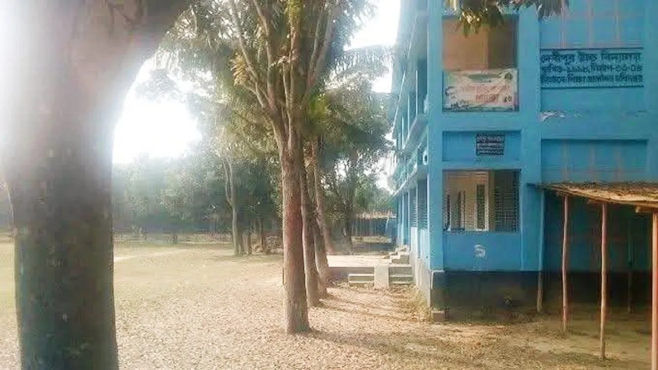 রাজশাহীর দেবীপুর উচ্চবিদ্যালয়ে কর্মচারী নিয়োগে ঘুষবাণিজ্যের অভিযোগ