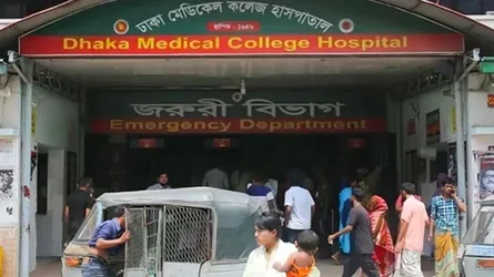 বনানীতে একই পরিবারের ৩ জনকে কুপিয়ে আহত