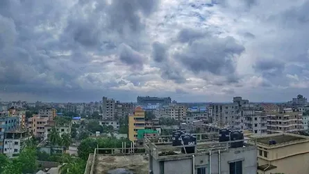 ঢাকার আকাশ মেঘলা, হতে পারে হালকা বৃষ্টি