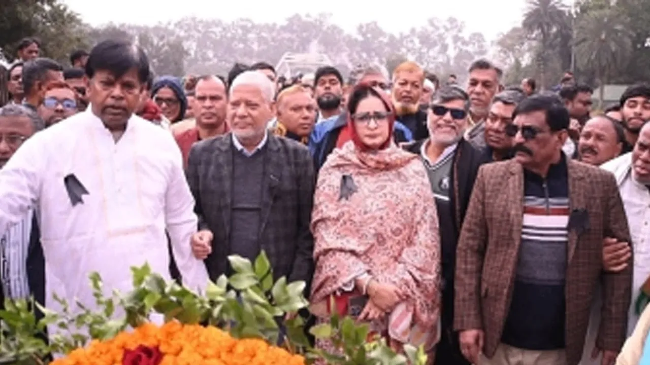 ঢাকায় বেগম খালেদা জিয়ার রূহের মাগফেরাত কামনায় বিএনপির দোয়া