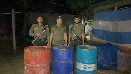 ধামরাইয়ে ৬০০ লিটার ডিজেল জব্দ
