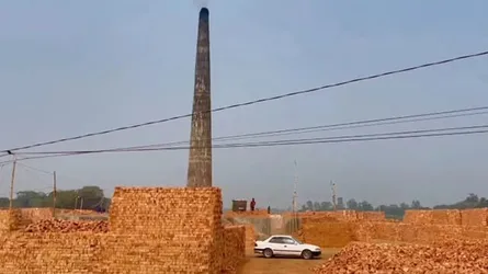 ধামরাইয়ে অবৈধ ৫ ইটভাটাকে ৩০ লাখ টাকা জরিমানা