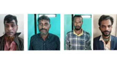 ধামরাইয়ে ৫২ কেজি গাঁজাসহ গ্রেফতার ৪