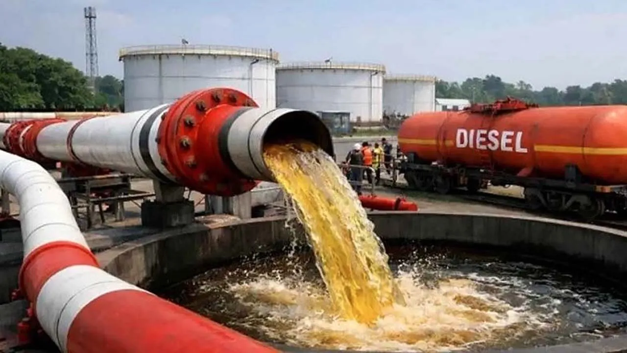 ভারত থেকে এলো আরো ৫ হাজার টন ডিজেল