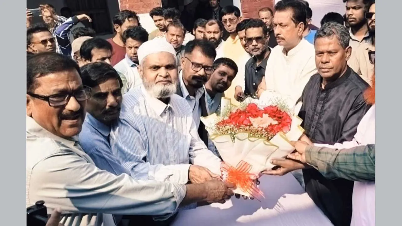 দিনাজপুরে সাংবাদিকদের সাথে এমপি জাহাঙ্গীরের মতবিনিময়