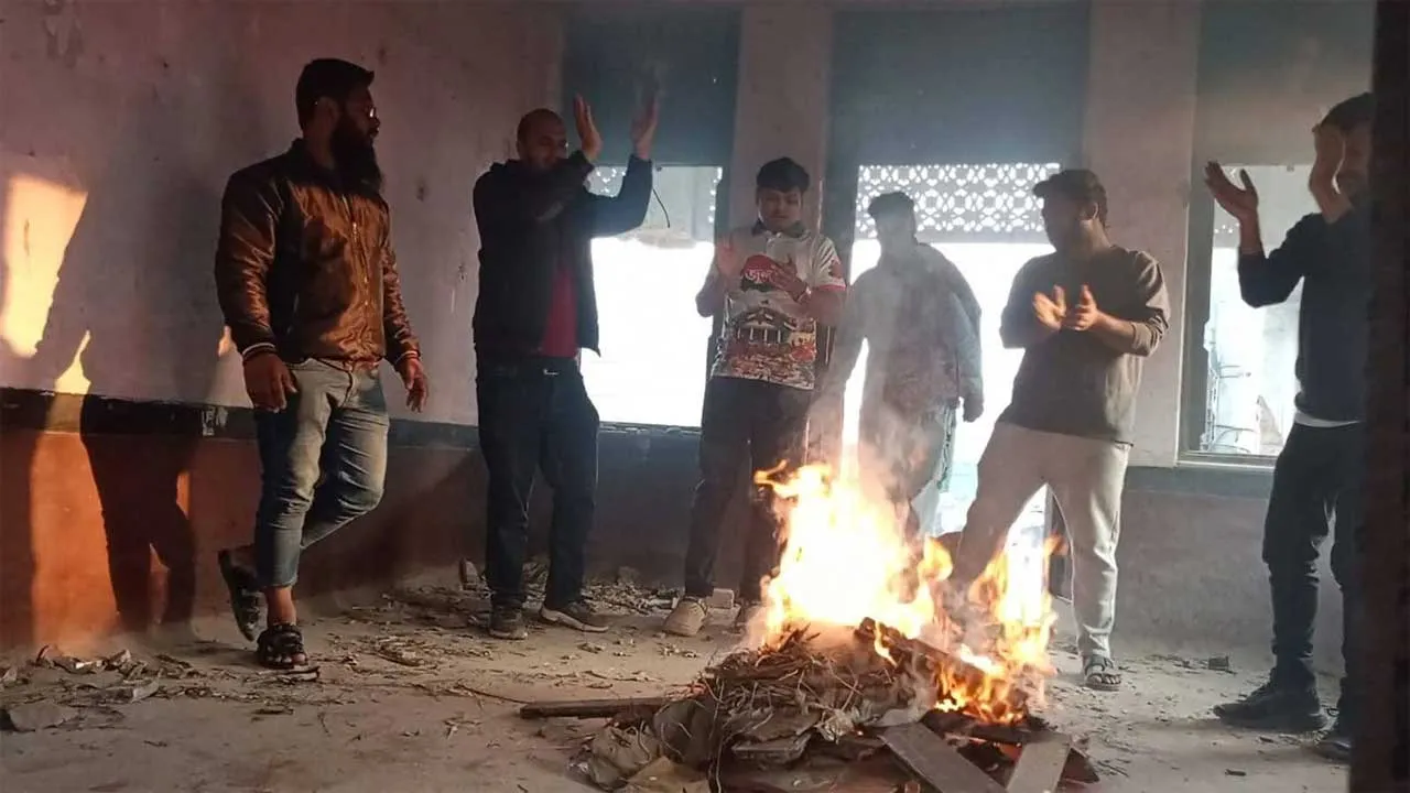 দিনাজপুরে আ’লীগ অফিস খোলার পর বিকালে আবার অগ্নিসংযোগ