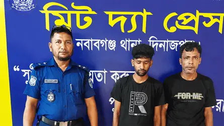 নবাবগঞ্জে যৌথ অভিযানে ২ মাদক কারবারি আটক