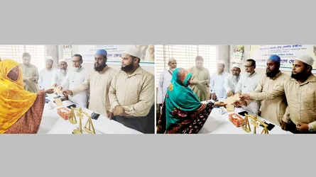 বিরামপুরে ট্রাক দুর্ঘটনায় নিহত ৭ শ্রমিক পরিবারকে সহায়তা প্রদান
