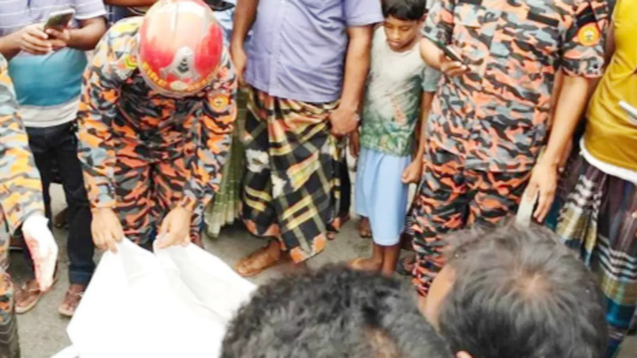 দিনাজপুরে ট্রাকের চাকায় পিষ্ট হয়ে কিশোর নিহত