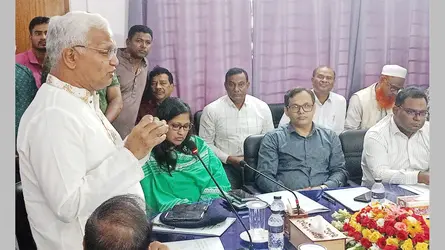 চাকরির পেছনে না ঘুরে নিজেকে দক্ষ উদ্যোক্তা হিসেবে গড়ে তুলুন