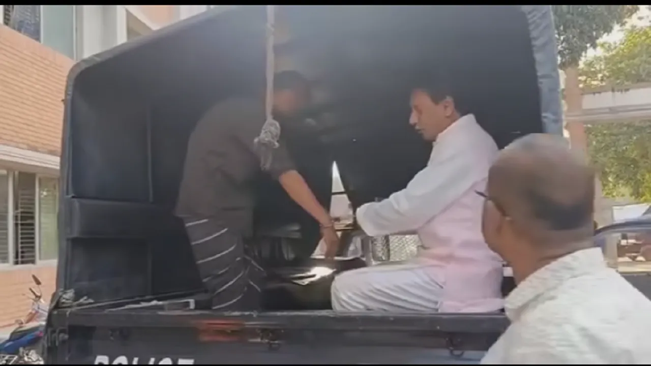 দিনাজপুর পৌরসভার সাবেক প্যানেল মেয়র দুলাল গ্রেফতার