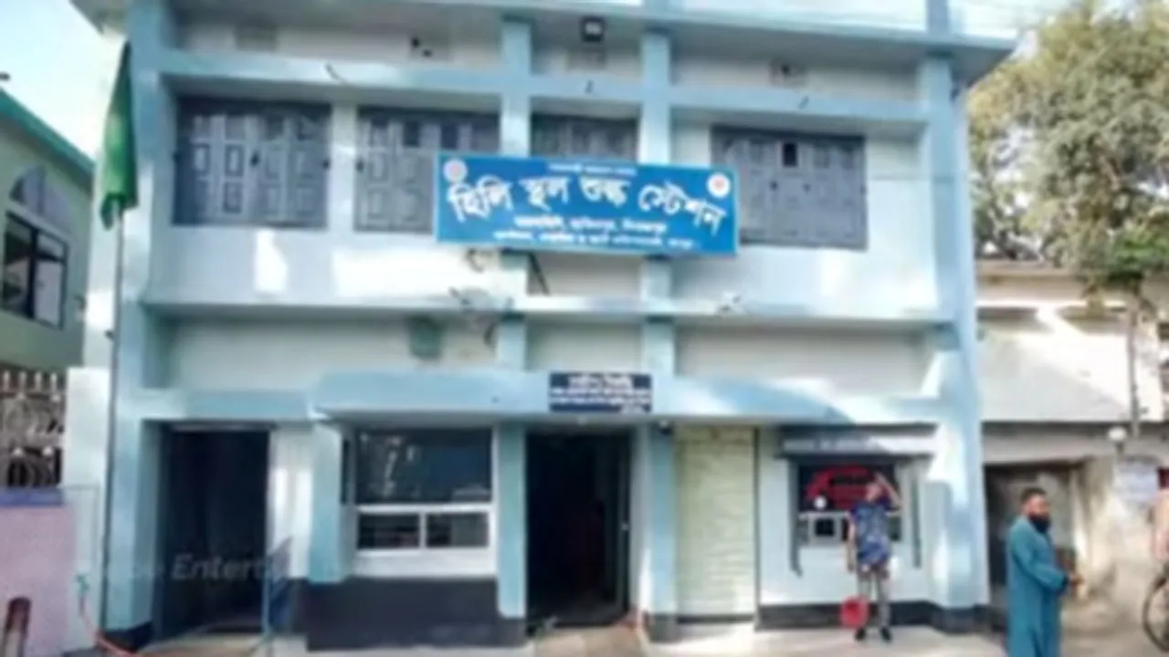 হিলি ইমিগ্রেশন চেকপোস্ট দিয়ে যাত্রী পারাপার বন্ধ