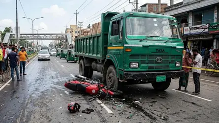 দিনাজপুরে ট্রাক ও মোটরসাইকেল সংঘর্ষ, নিহত ৩