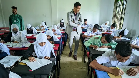 দোয়ারাবাজারে এসএসসি পরীক্ষা চলাকালীন সরু রাস্তায় বড় গাড়ি চলাচলে নিষেধাজ্ঞা