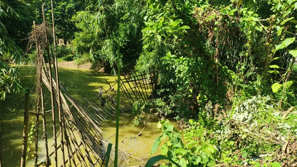 দোয়ারাবাজারে নদী ভাঙনে বিলীনের পথে কবরস্থান