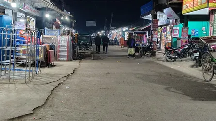 দোয়ারাবাজারে রাত ১০টার পর দোকানপাট বন্ধের নির্দেশ