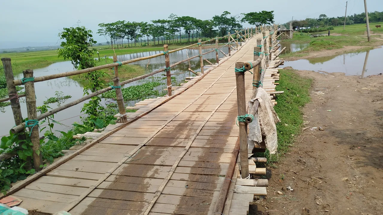 কালভার্টের অভাবে দুর্ভোগে দোয়ারাবাজারের ২ ইউনিয়নের মানুষ