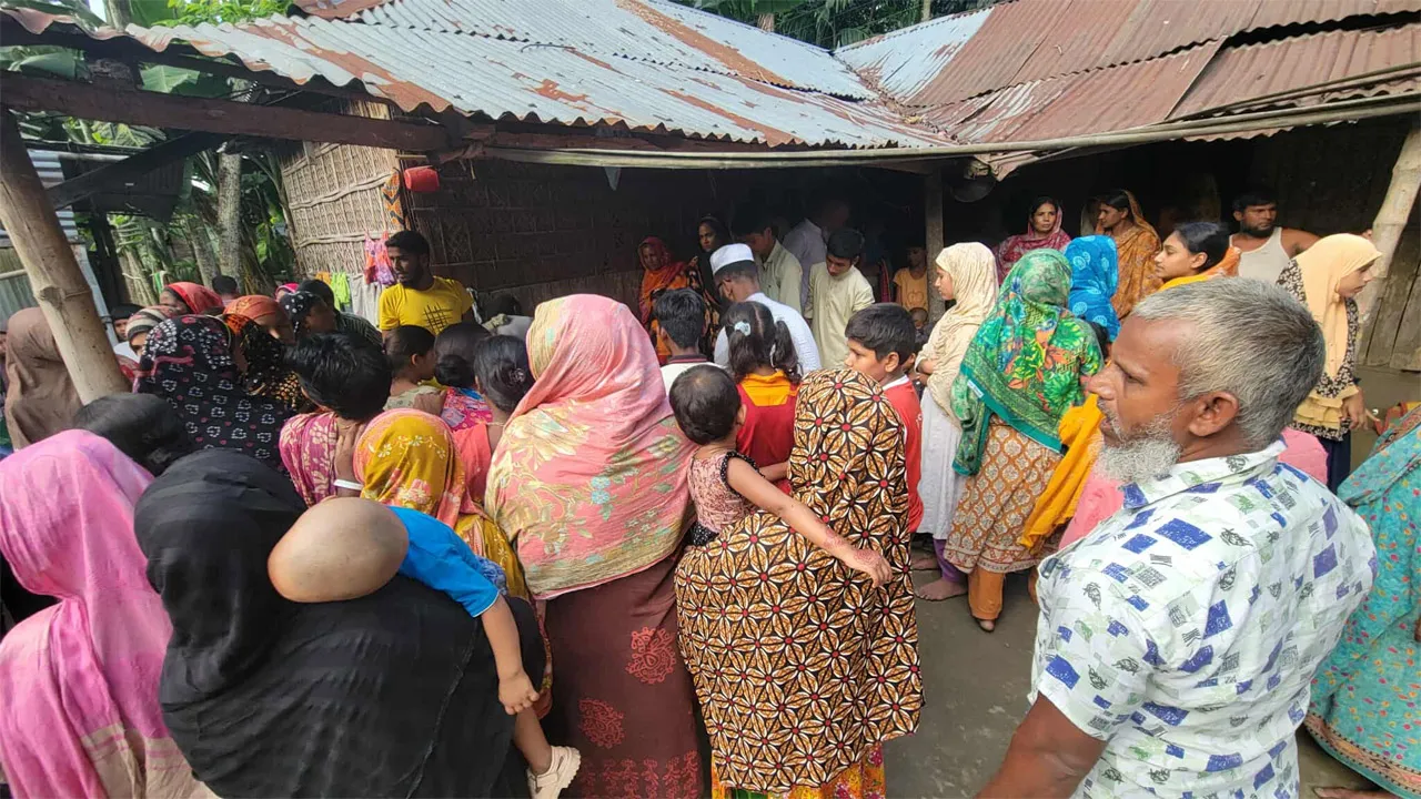 ডোমারে অটোভ্যানের ধাক্কায় তৃতীয় শ্রেণির শিক্ষার্থীর মৃত্যু