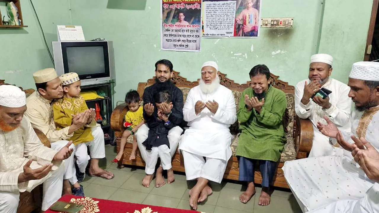 শহীদ পরিবারের সাথে ঈদ কাটল জামায়াত আমিরের