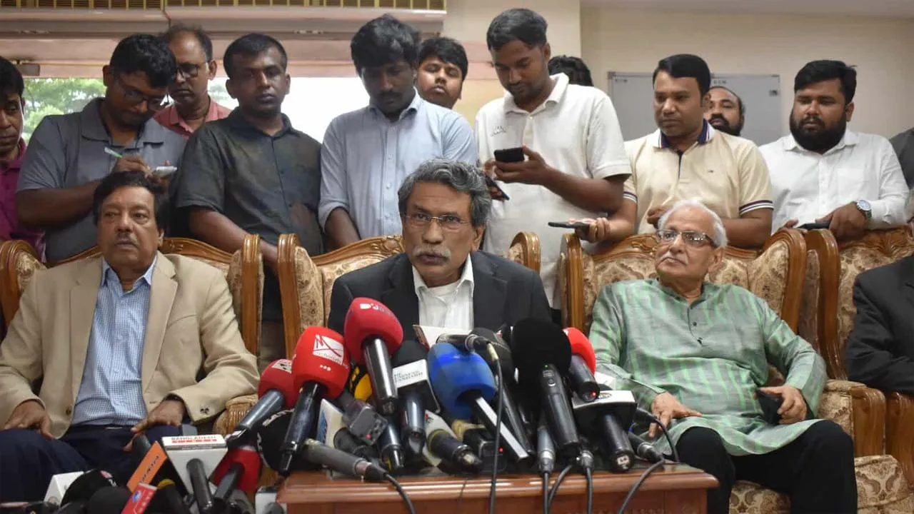 নির্বাচনী এলাকার সীমানা নির্ধারণ ও তত্ত্বাবধায়ক ইস্যুতে সবাই একমত