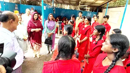 সুরভি’র ধানমন্ডি কার্যালয় পরিদর্শন করলেন ডা: জুবাইদা রহমান