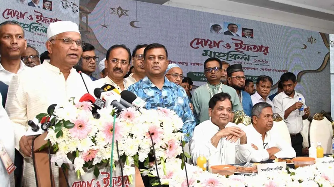 তারেক রহমানের নেতৃত্বে দেশ পুনর্গঠনে কাজ করতে চাই