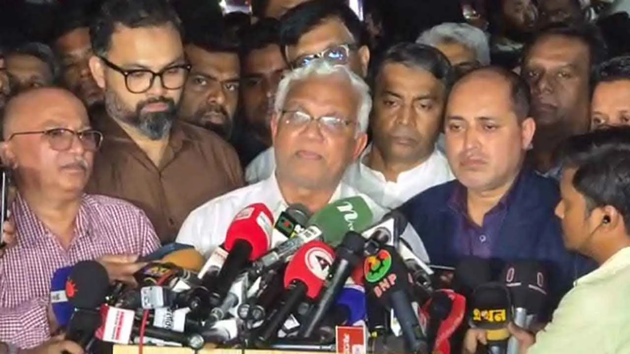 গত তিন দিন খালেদা জিয়ার অবস্থা একই পর্যায়ে, গ্রহণ করতে পারছেন চিকিৎসা
