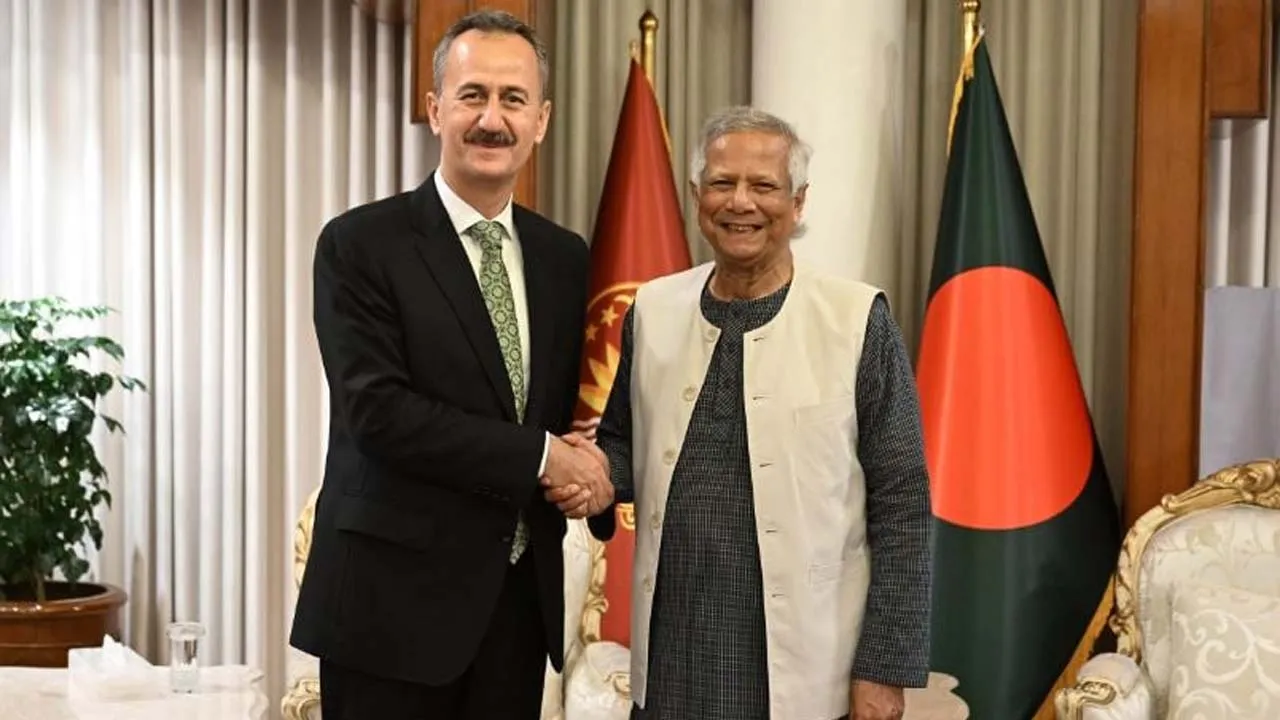 অধ্যাপক ইউনূসের সাথে তুরস্কের প্রতিরক্ষা শিল্প সংস্থা প্রধানের সাক্ষাৎ