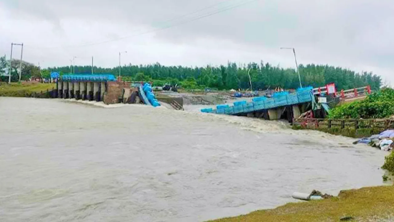 মুছাপুর রেগুলেটর না হওয়ায় নদীগর্ভে হারাচ্ছে ৩ উপজেলার স্বপ্ন