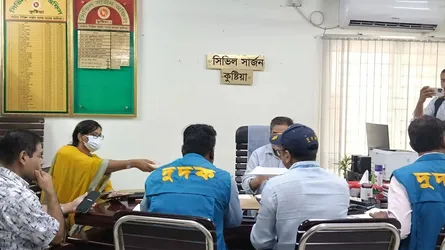 নিয়োগ পরীক্ষায় অনিয়ম : কুষ্টিয়া সিভিল সার্জন কার্যালয়ে দুদকের হানা