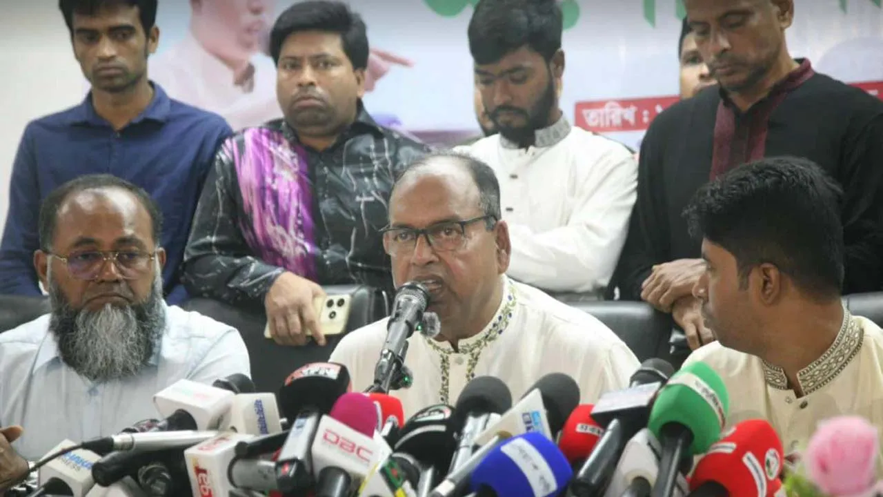 ভরাডুবি হবে বলেই নির্বাচন চাচ্ছে না কিছু খুচরা পার্টি : দুদু