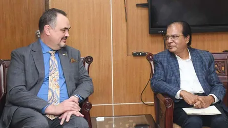 দুর্যোগ ব্যবস্থাপনা ও ত্রাণমন্ত্রীর সাথে মার্কিন রাষ্ট্রদূতের সাক্ষাৎ