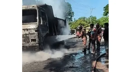 পুঠিয়ায় ডাম্প ট্রাকের চাকায় পিষ্ট হয়ে পথচারী নিহত