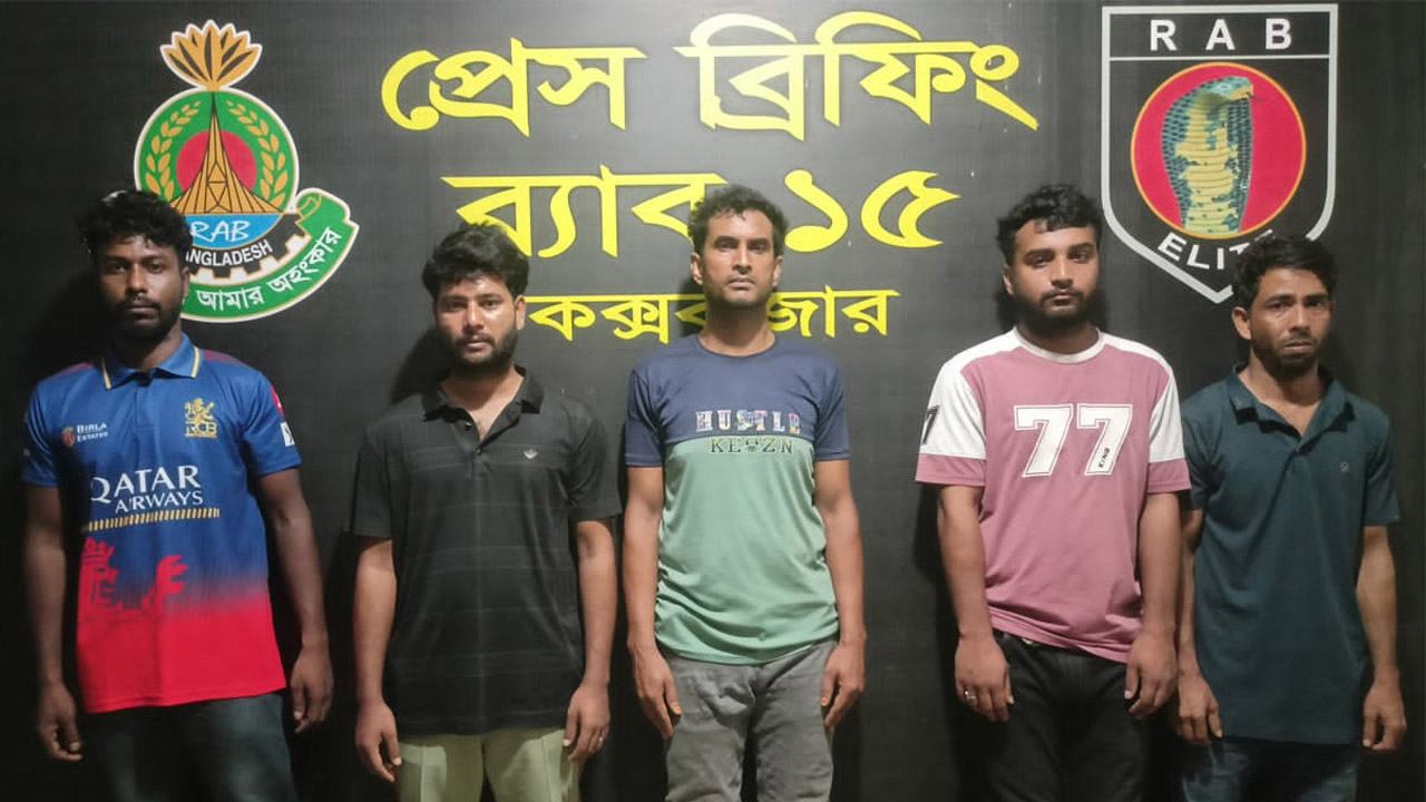 রাজশাহীতে মকবুল হত্যা মামলার ৫ আসামি গ্রেফতার