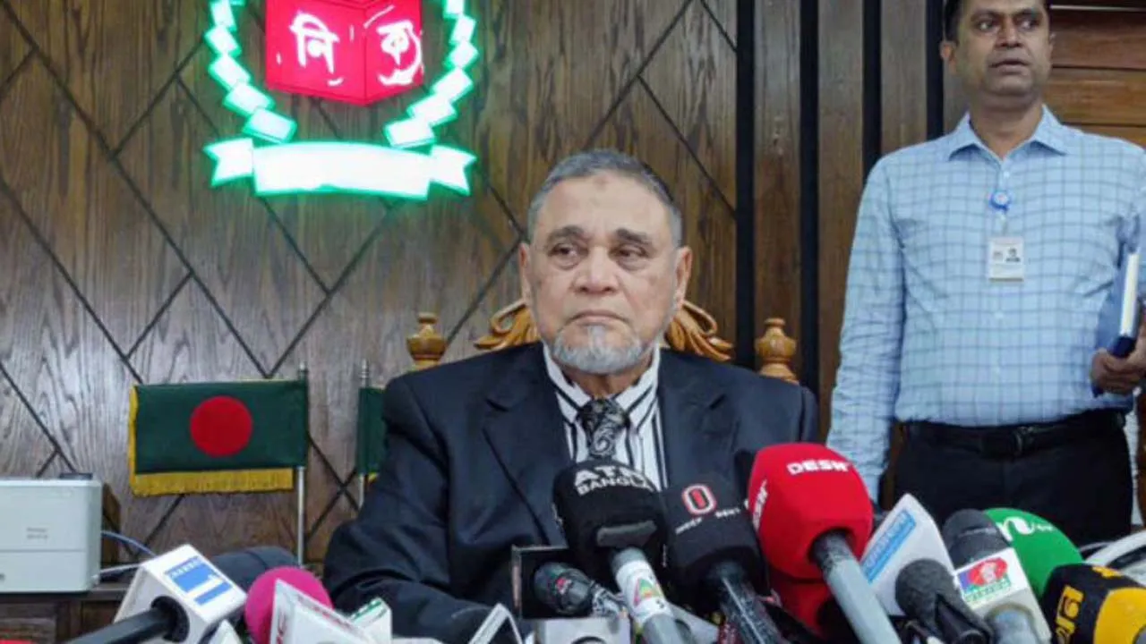 আমরা সর্বশক্তি দিয়ে লড়াই করব : সিইসি