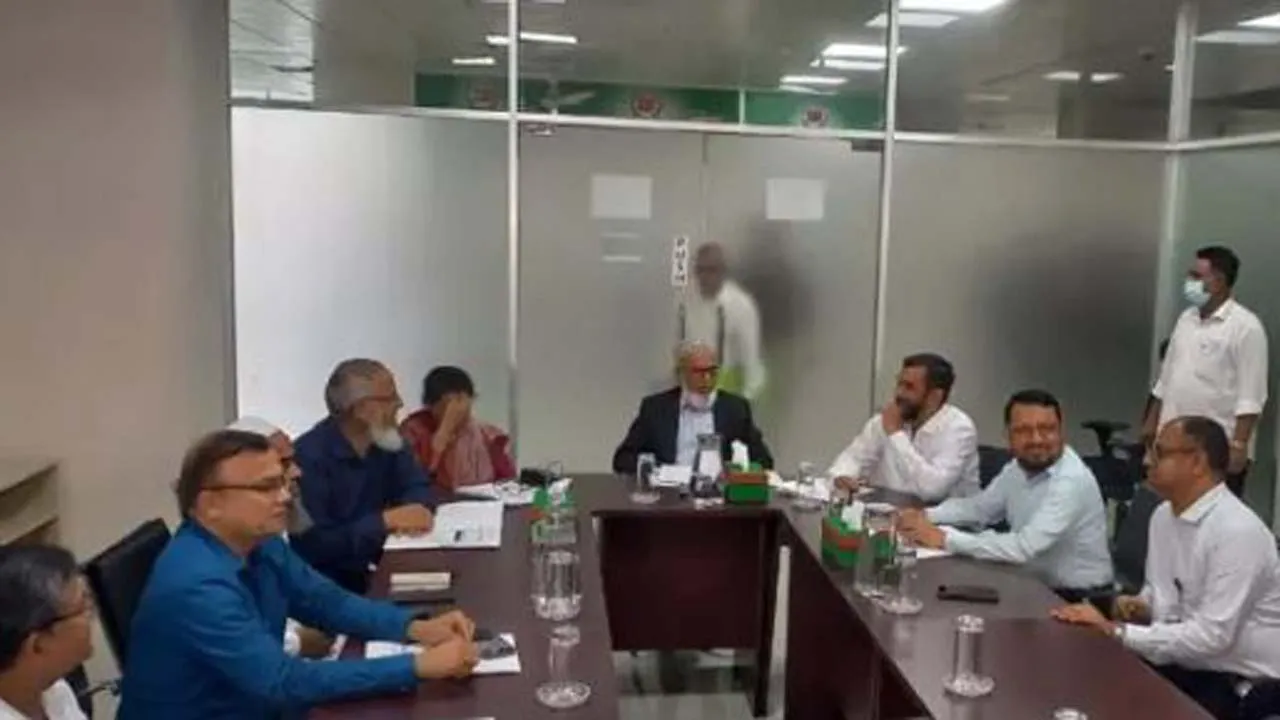 নির্বাচনের রোডম্যাপ চূড়ান্ত করতে বৈঠকে বসেছে নির্বাচন কমিশন
