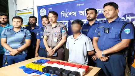 কক্সবাজারে স্লিপার বাস থেকে ৯২ হাজার পিস ইয়াবা উদ্ধার