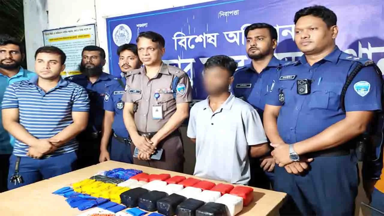 কক্সবাজারে স্লিপার বাস থেকে ৯২ হাজার পিস ইয়াবা উদ্ধার