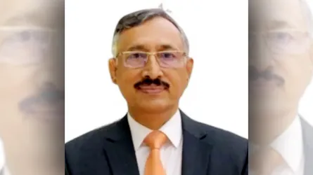 কৌশলে শিক্ষার্থীদের বিক্ষুব্ধ করতেই পরীক্ষা পেছাতে রাজি হননি সচিব