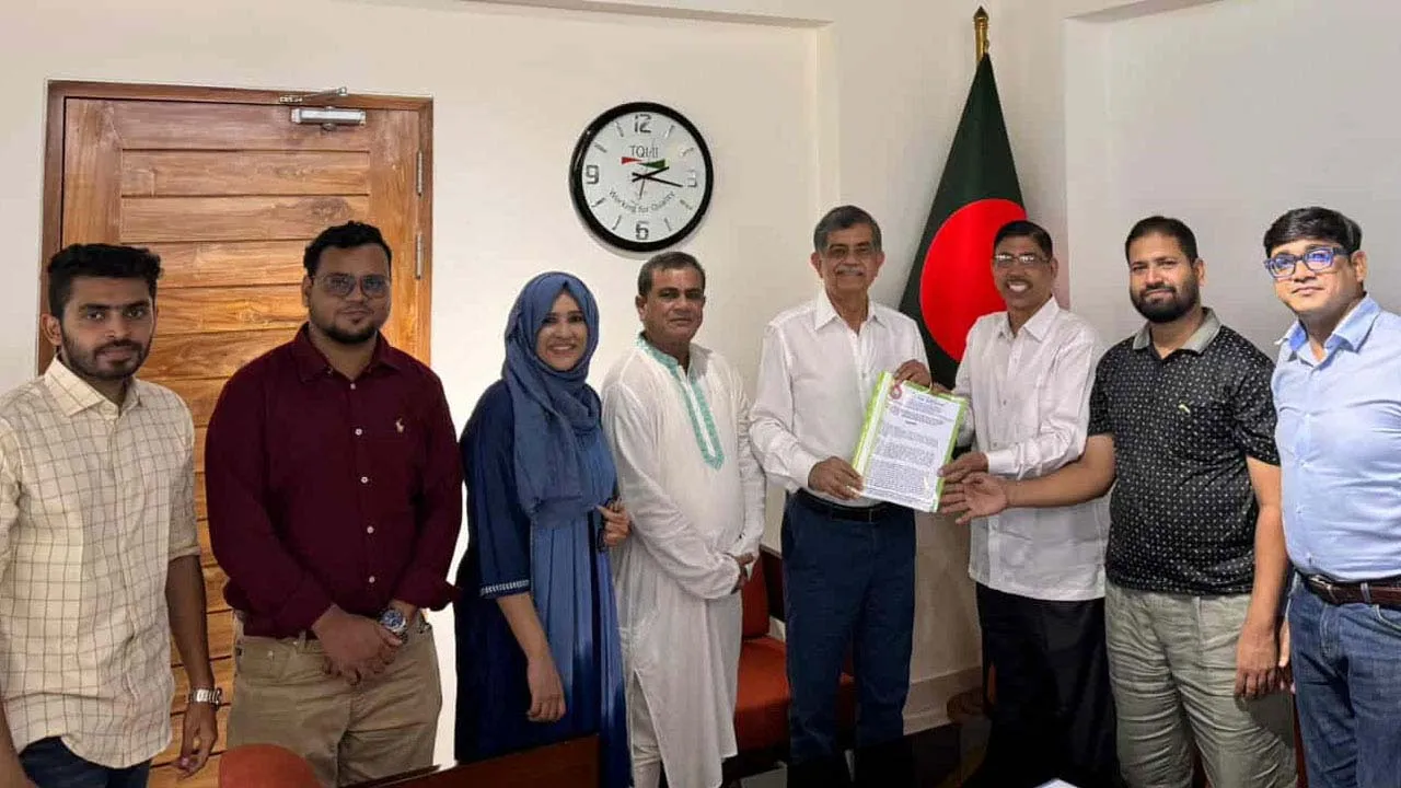 শিক্ষা উপদেষ্টার সাথে উর্দুভাষীদের প্রতিনিধিদলের সাক্ষাৎ