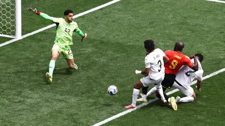 আত্মঘাতী গোলে জয় হাতছাড়া সালাহ’র মিসরের