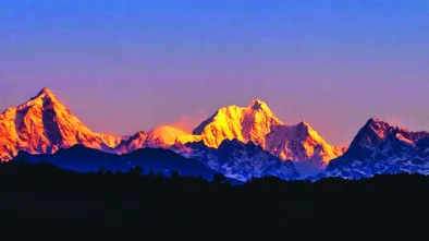 মোহনীয় কাঞ্চনজঙ্ঘার গল্প