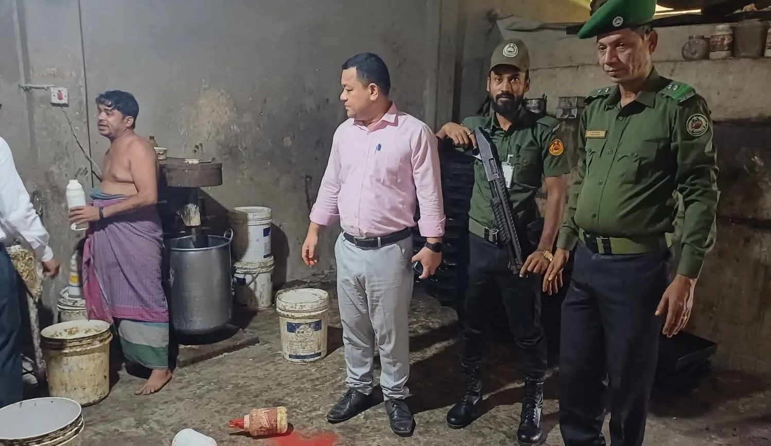 ঈদগাঁওতে ভ্রাম্যমাণ আদালতের অভিযান, জরিমানা