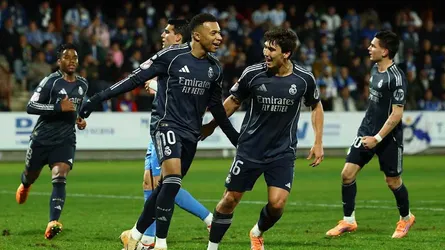 এমবাপ্পের জোড়া গোলে শেষ ষোলোয় রিয়াল মাদ্রিদ