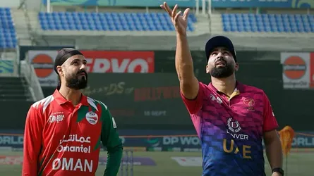 ইতিহাস গড়তে মাঠে নেমেছে আমিরাত ও ওমান