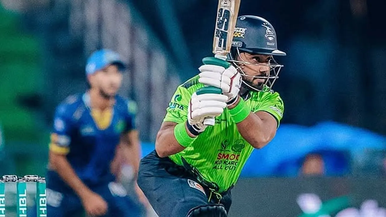 ব্যর্থতা ভুলে পারভেজের দুর্দান্ত প্রত্যাবর্তন, লাহোরের দাপুটে জয়