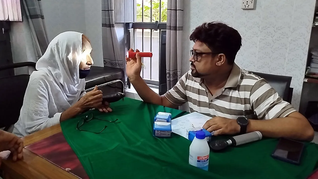 নড়াইলে বিনামূল্যে দেড় হাজার রোগীর চক্ষু পরীক্ষা