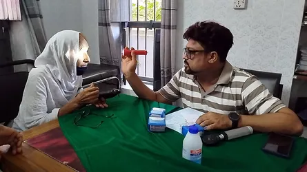 নড়াইলে বিনামূল্যে দেড় হাজার রোগীর চক্ষু পরীক্ষা